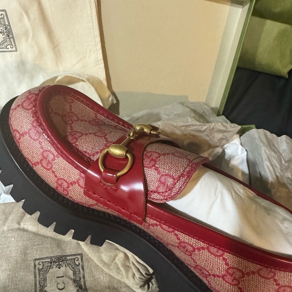 GUCCI LUG SOLE LOAFER (RED) - Picture 4 of 5
